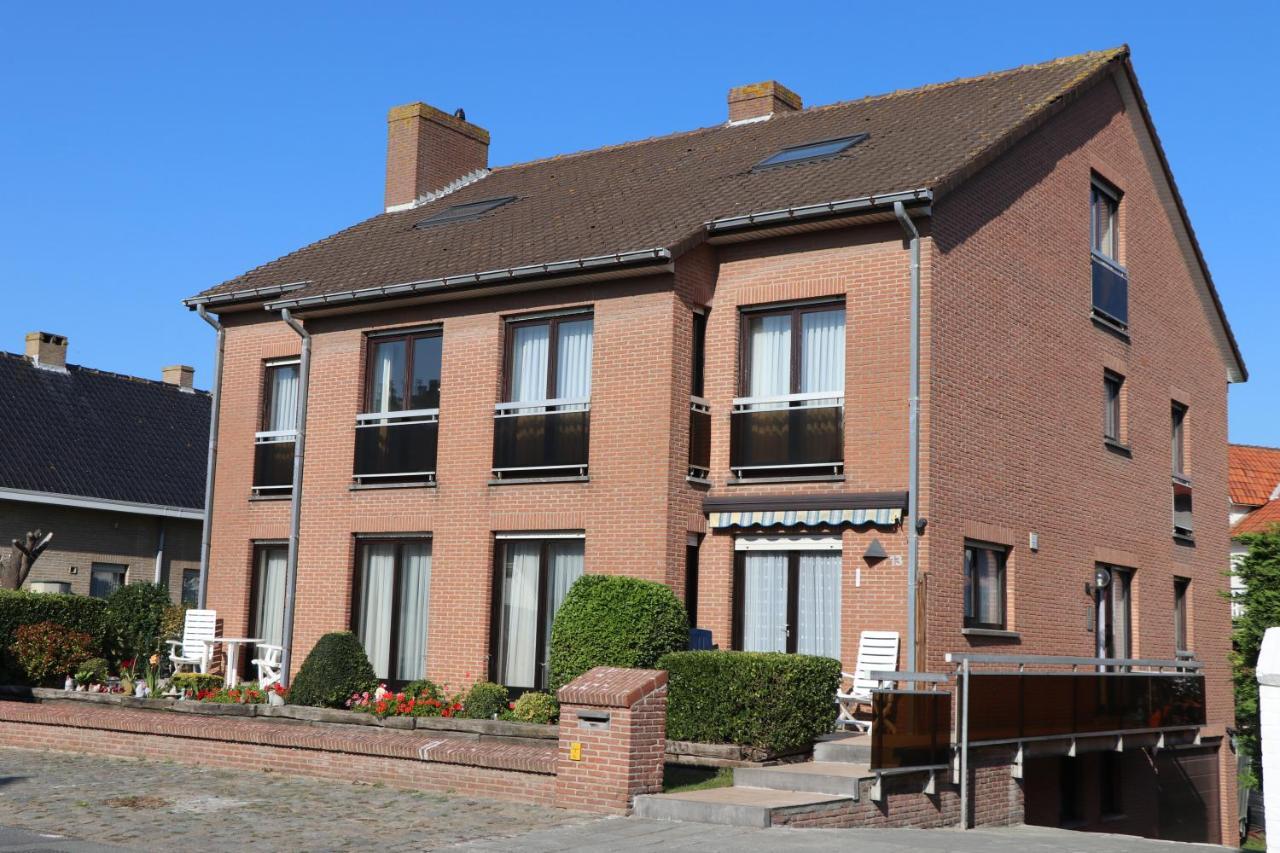Dodo Des Iles Bed and Breakfast Koksijde Exteriör bild